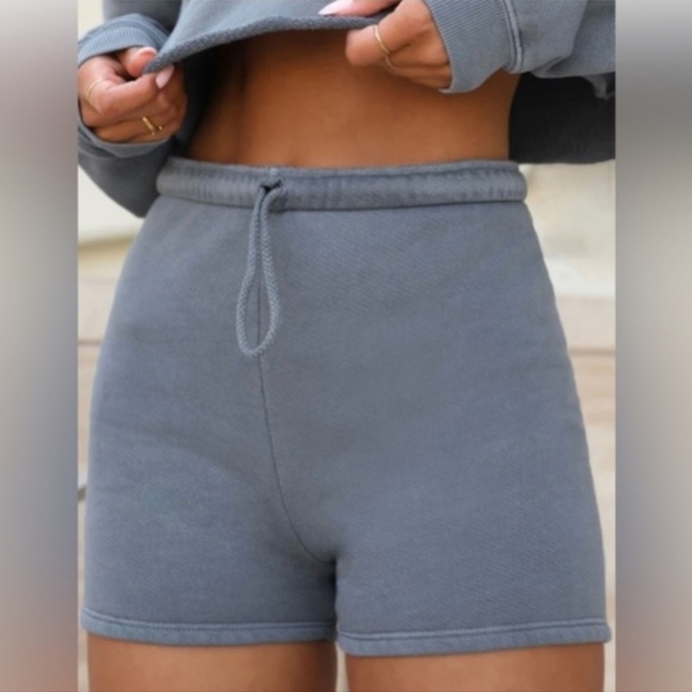 Joah Brown sweaty short in washed blue